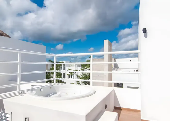 Luxury Penthouse W-jacuzzi In The Heart Of Tulum